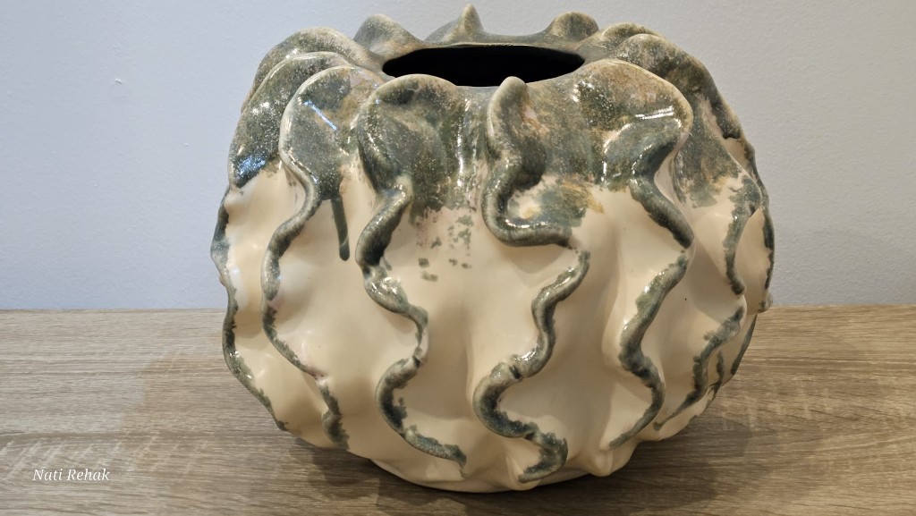 Jarrón de Cerámica Ondas Verde-Beige