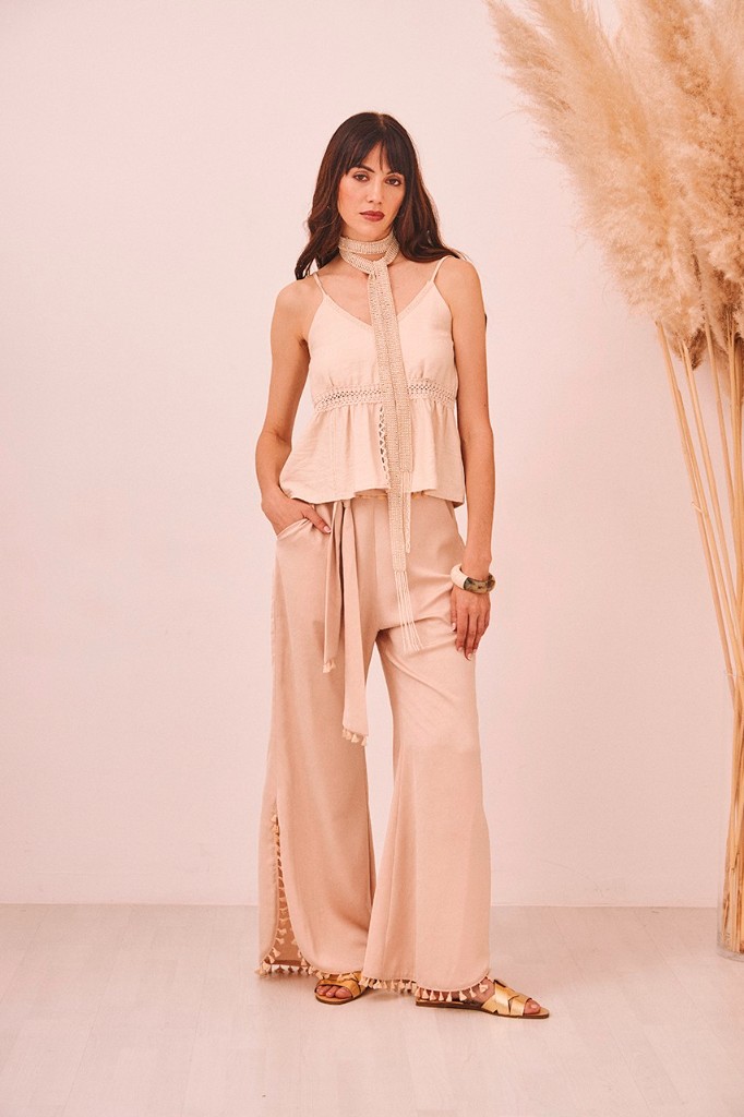 TOP TIRANTES CON BLONDAS LIVORY